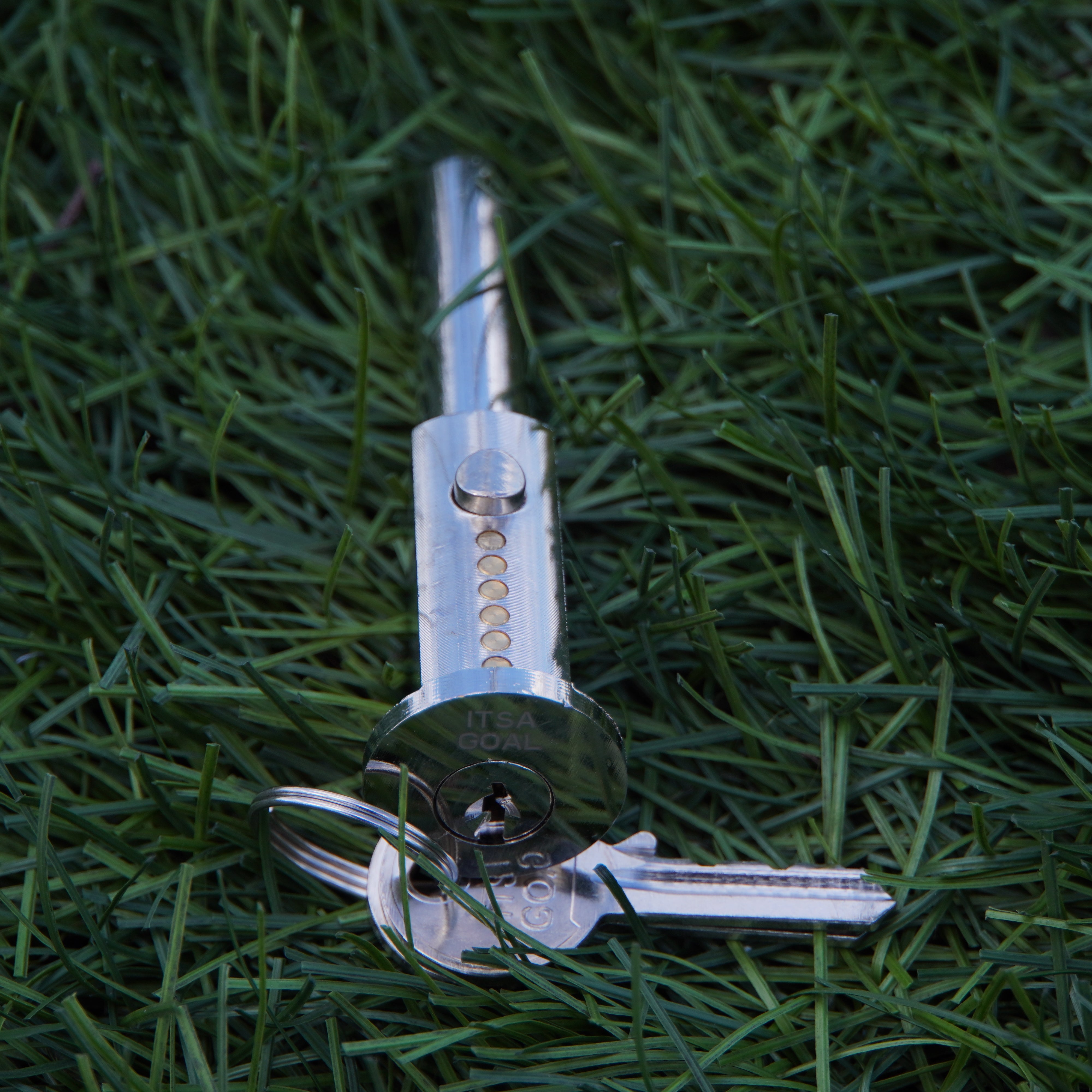 Chrome Lock an Key (Socketed / Freestanding Old Version)